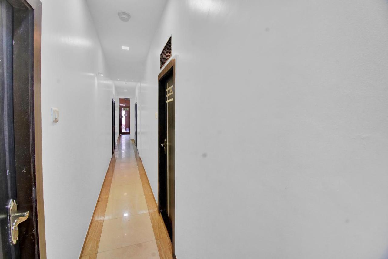 Flagship 83490 Hotel Bently Palace 孟买 外观 照片