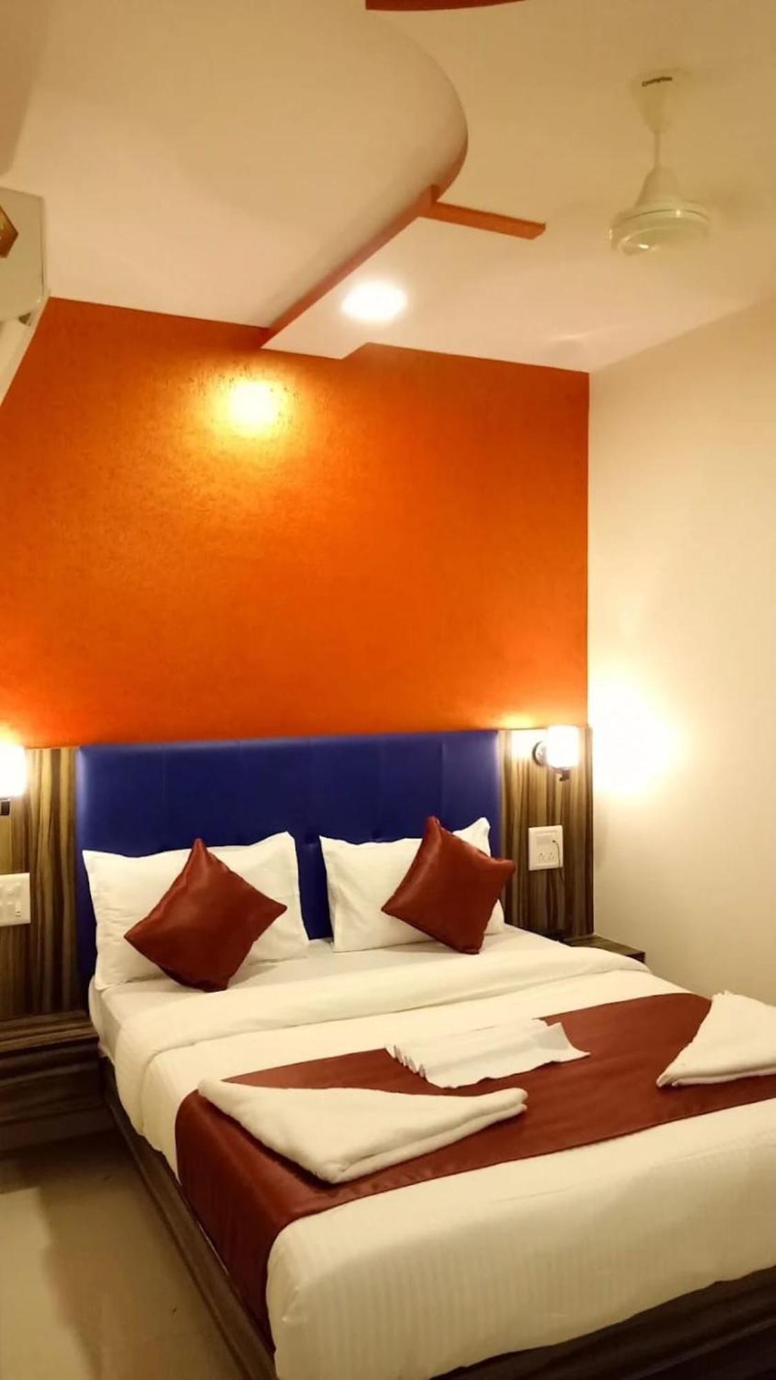 Flagship 83490 Hotel Bently Palace 孟买 外观 照片