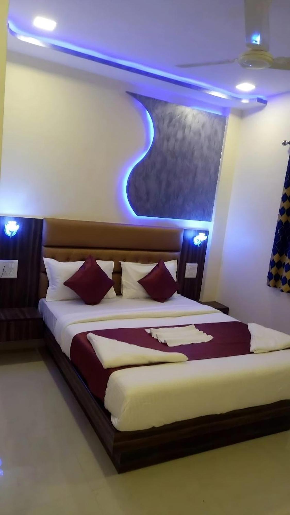 Flagship 83490 Hotel Bently Palace 孟买 外观 照片