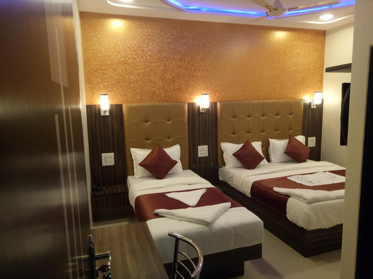 Flagship 83490 Hotel Bently Palace 孟买 外观 照片
